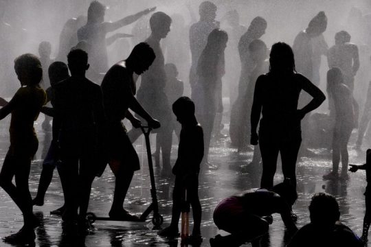 Υψηλές θερμοκρασίες-ρεκόρ σαρώνουν Ευρώπη και ΗΠΑ