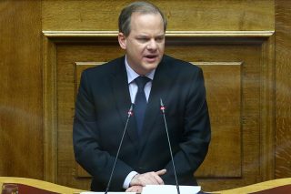 Μία αγωγή, άπειρα αναπάντητα ερωτήματα