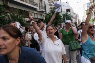 Βροντερό όχι στο «νέο ΕΣΥ»