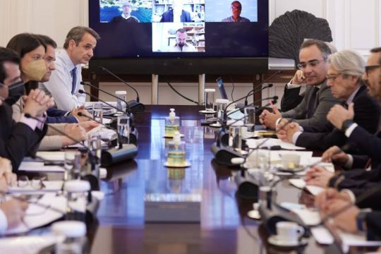 Εξαρτημένη χώρα, εξαρτημένη κυβέρνηση