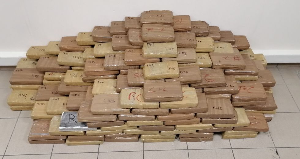 Κύκλωμα κοκαΐνης με αρχηγό έναν… αστυνομικό