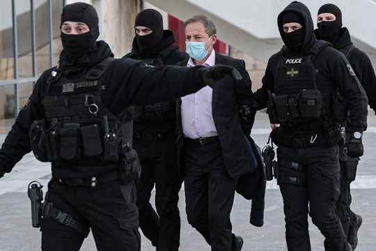 Αυτοδιάψευση της υπερασπιστικής γραμμής Λιγνάδη