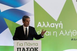 Ψεύδη και αστειότητες από τον κ. Λοβέρδο