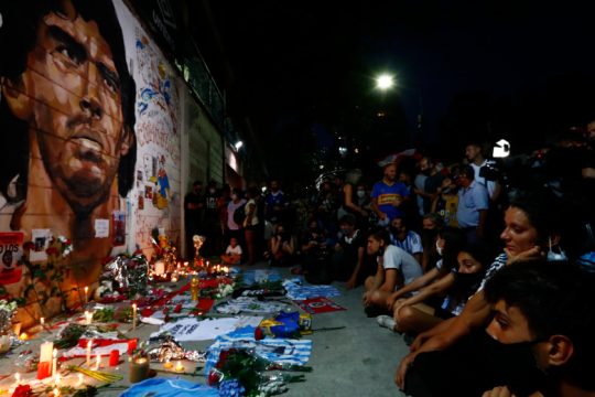 Υπόθεση Μαραντόνα: Διώκονται για ανθρωποκτονία από πρόθεση οκτώ επαγγελματίες υγείας