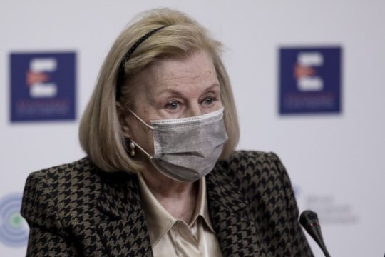 Επιτροπή εμβολιασμών: 4η δόση στους άνω των 60 και με υποκείμενο νόσημα