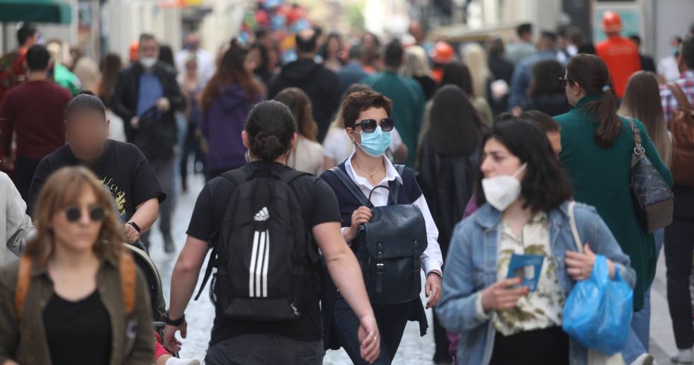 Xωρίς μάσκες από σήμερα, από… φθινόπωρο τέταρτη δόση