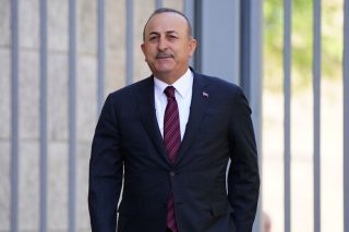 Με χάρτες και απειλές η Τουρκία φτιάχνει κλίμα αντιπαράθεσης