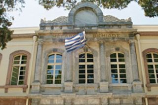 Αρχισε η δίκη για τα επεισόδια εις βάρος προσφύγων και φωτορεπόρτερ στη Λέσβο