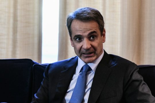 «Καρφί» Κύρτσου για το ταξίδι Μητσοτάκη στην Καλαμάτα με το πρωθυπουργικό αεροσκάφος