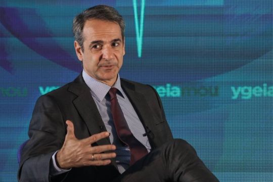 Η ακρίβεια καλπάζει και η κυβέρνηση… κρατά εφεδρείες