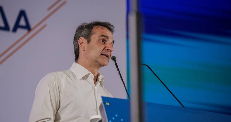 Επιστρατεύει το αφήγημα περί ισχυρής κυβέρνησης με το βλέμμα στις κάλπες