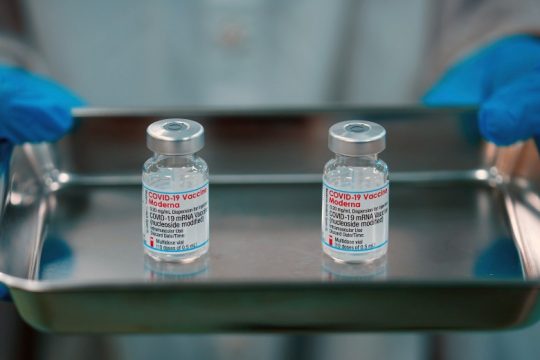 CDC: Το εμβόλιο της Moderna μπορεί να ενέχει υψηλότερο κίνδυνο καρδιακής φλεγμονής