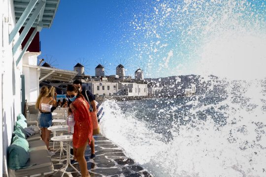 Φόβοι για καλοκαιρινό κύμα της πανδημίας