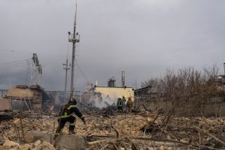 Αναπάντητες ερωτήσεις και απόκρυφες απαντήσεις για την Ουκρανία