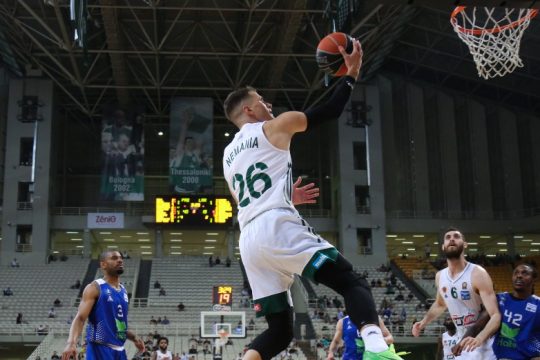 Καθάρισε τη Λάρισα και πάει με φόρα στον τελικό των «αιωνίων»