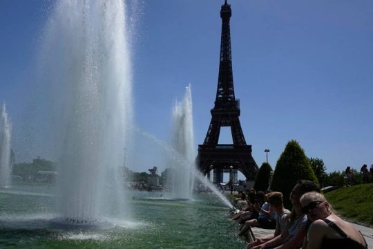 Καύσωνας στην Ευρώπη: Απαγορεύτηκαν εξωτερικές εκδηλώσεις σε περιοχές της Γαλλίας