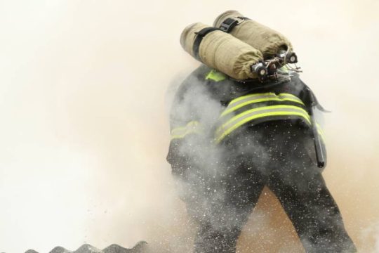 Στις φλόγες επιχειρηματικό κέντρο της Μόσχας, αναφορές για εγκλωβισμένους