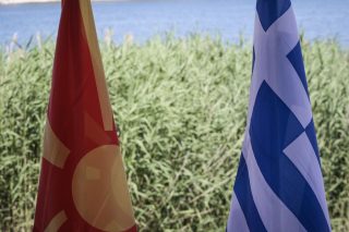 Ακρότητες αποστράτων