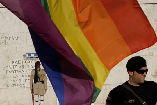 Οξω οι μπάτσοι από τα Πανεπιστήμια. Οξω κι από το Pride;