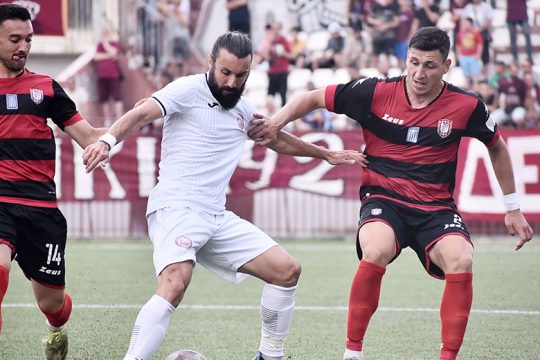 Γκολ, ξύλο και άνοδος για «4»