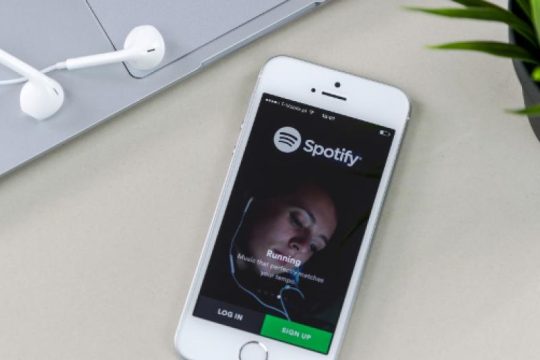 Το Spotify έκανε δωρεά 150.000 δολαρίων για την τελετή ορκωμοσίας του Ντόναλντ Τραμπ