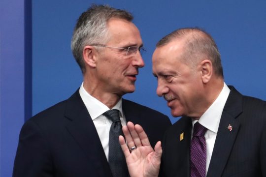 Παζαριού συνέχεια μεταξύ ΝΑΤΟ και Άγκυρας εν όψει της συνόδου κορυφής