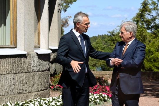 Δεν «βλέπει» συμφωνία για διεύρυνση του ΝΑΤΟ ο Στόλτενμπεργκ στη σύνοδο κορυφής