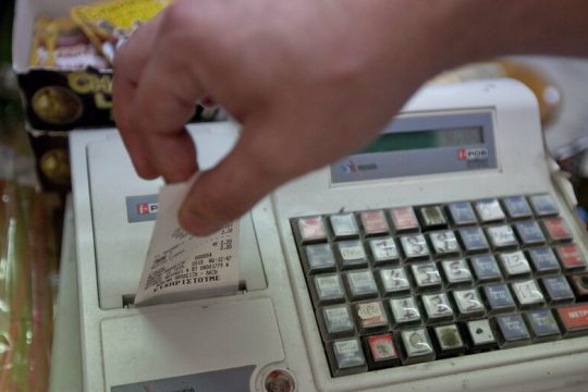 Στη φάκα 100 επιχειρήσεις με πειραγμένες τις ταμειακές