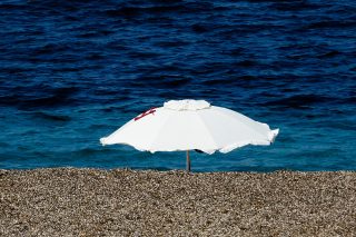 Πνίγηκε ενώ κολυμπούσε με τον γιο του στην Επανομή Θεσσαλονίκης