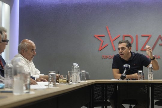 «Προστάτης των καρτέλ στην ενέργεια η κυβέρνηση»
