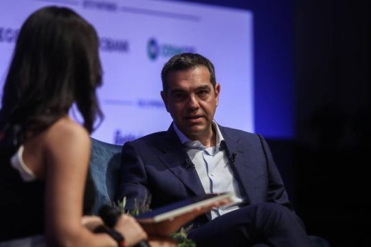 Προεκλογικός πυρετός παρά τις διαψεύσεις
