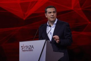 Τετραπλό μήνυμα Τσίπρα στον πρωθυπουργό