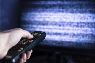 Η τηλεόραση που την ξεχάσαν αναμμένη