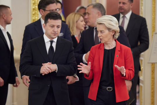 Ξανά στην Ουκρανία η Ούρσουλα φον ντερ Λάιεν