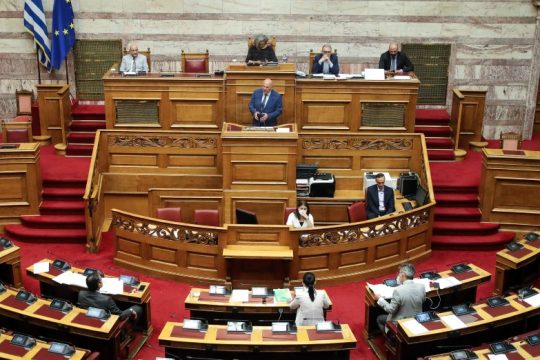 Εν μέσω αντιδράσεων και αποχής δικηγόρων ψηφίστηκε ο νέος Κώδικας Δικαστηρίων