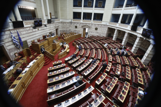 Μέτρα-ασπιρίνες προτείνει και το Γραφείο Προϋπολογισμού της Βουλής
