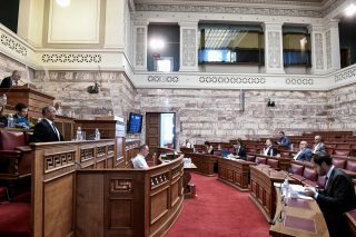 Σύγκρουση για τα «κόκκινα» δάνεια