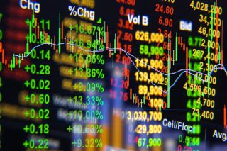 Μόνιμοι κομπάρσοι στο αιώνιο έργο