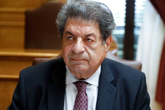 Οι «κεραυνοί» του Συνηγόρου για το ρεύμα και η καραμανλική κινητικότητα