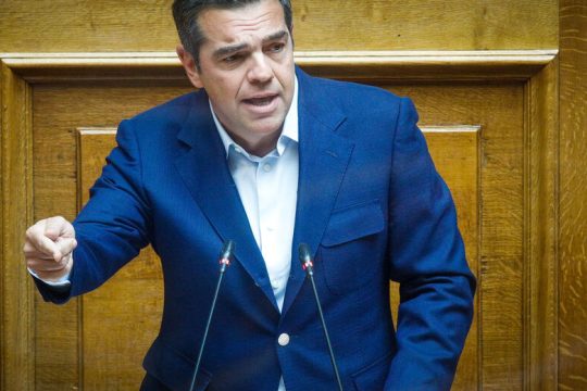 Τσίπρας: «Να σας πω εγώ τι είναι εκτσογλανισμός…»