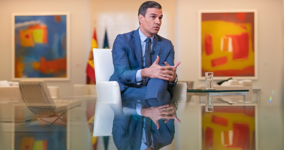 Στροφή Σάντσεθ προς τα αριστερά μετά τις τριβές με τους Podemos