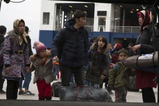 Ο βίος αβίωτος για πρόσφυγες, εργαζόμενους, ιδιοκτήτες