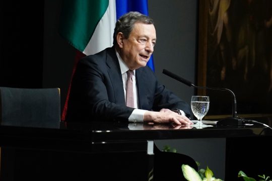 Στο στόχαστρο των αγορών ξανά το ιταλικό χρέος
