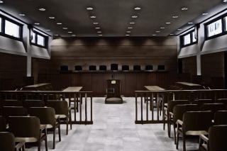 Περί Δικαιοσύνης και δικαστηρίων