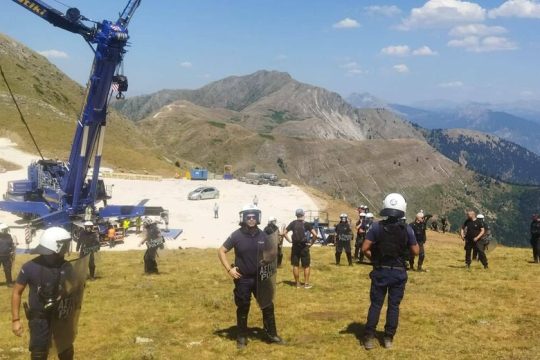 Αστυνομική βία στα 1.600 μέτρα