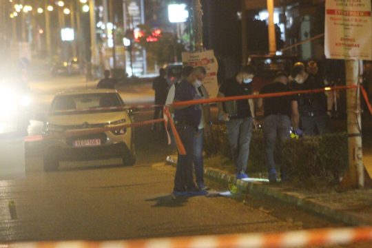 Τρόμος και αίμα σε δύο συνοικίες