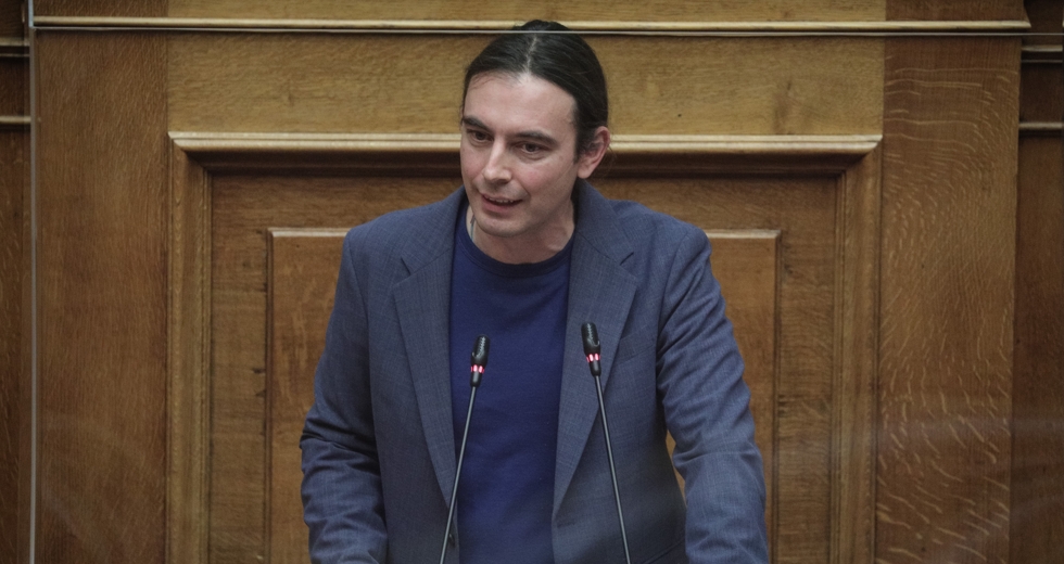 Κρ. Αρσένης: Η κυβέρνηση αποφασίζει αν 50.000 Τσιγγάνοι χάσουν τα σπίτια τους