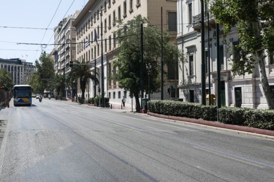 Όπου φύγει-φύγει οι Αθηναίοι, αδειάζει η πόλη