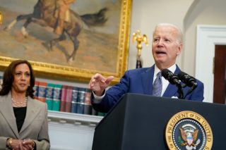 Αμέριστη στήριξη σε Ισραήλ από Μπάιντεν-Χάρις, με αναφορά και στους Παλαιστίνιους