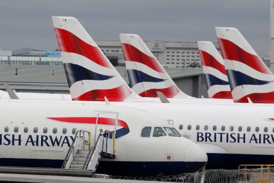 Η British Airways ακυρώνει εκατοντάδες ακόμα πτήσεις μέσα στο καλοκαίρι